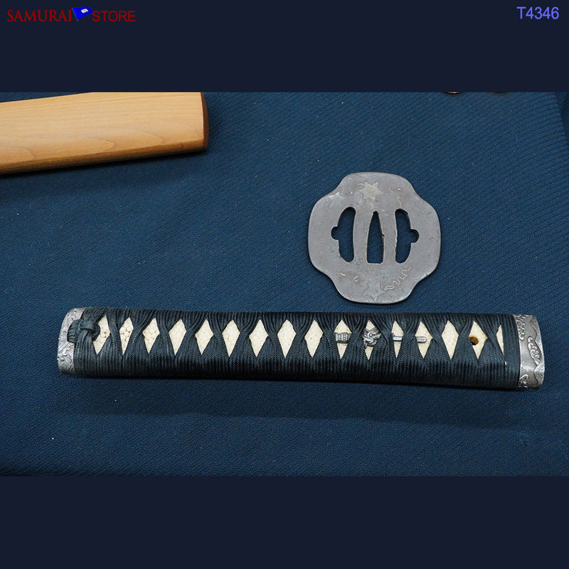 T4346 Katana Sword KANENORI in Ornate Mounting - Contemporary 1985