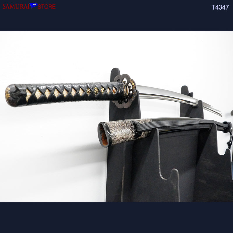 T4347 Katana Sword YASUNORI in Ornate Mounting - Contemporary Bo-Hi