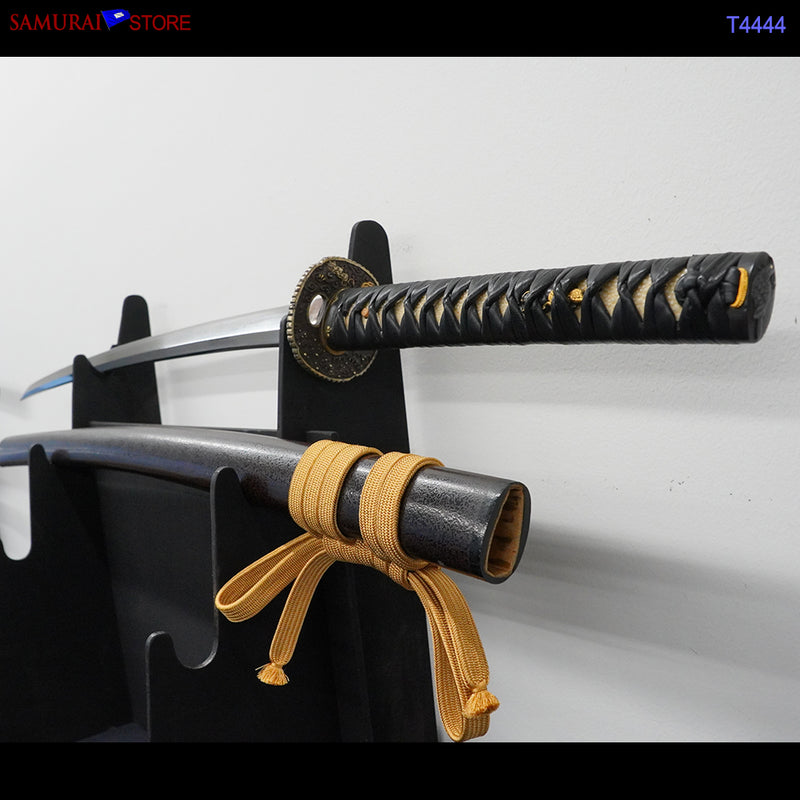 T4444 Antique Katana Sword Bungo-Takada w/ Ornate Mounting